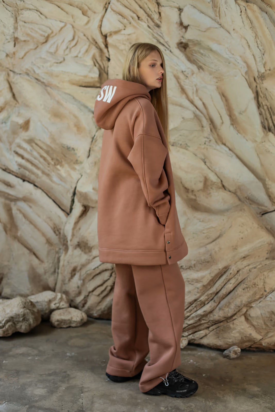 WOMEN’S OVERSIZED FLEECE HOODIE BUTTONS CARAMEL | MMSW