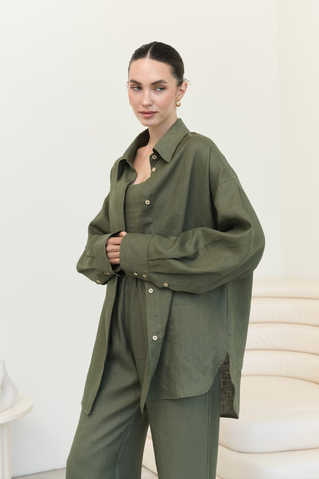 Loose - fitting linen shirt SS Khaki | MMSW