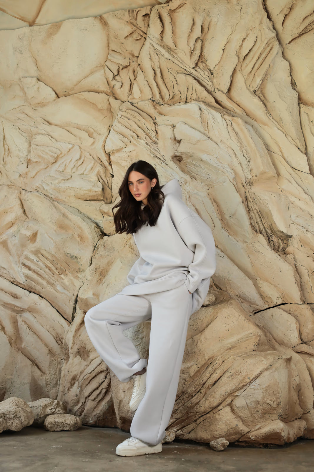 WOMEN’S FLEECE SET WITH LONG HOODIE AND STRAIGHT PANTS LIGHT GREY | MMSW