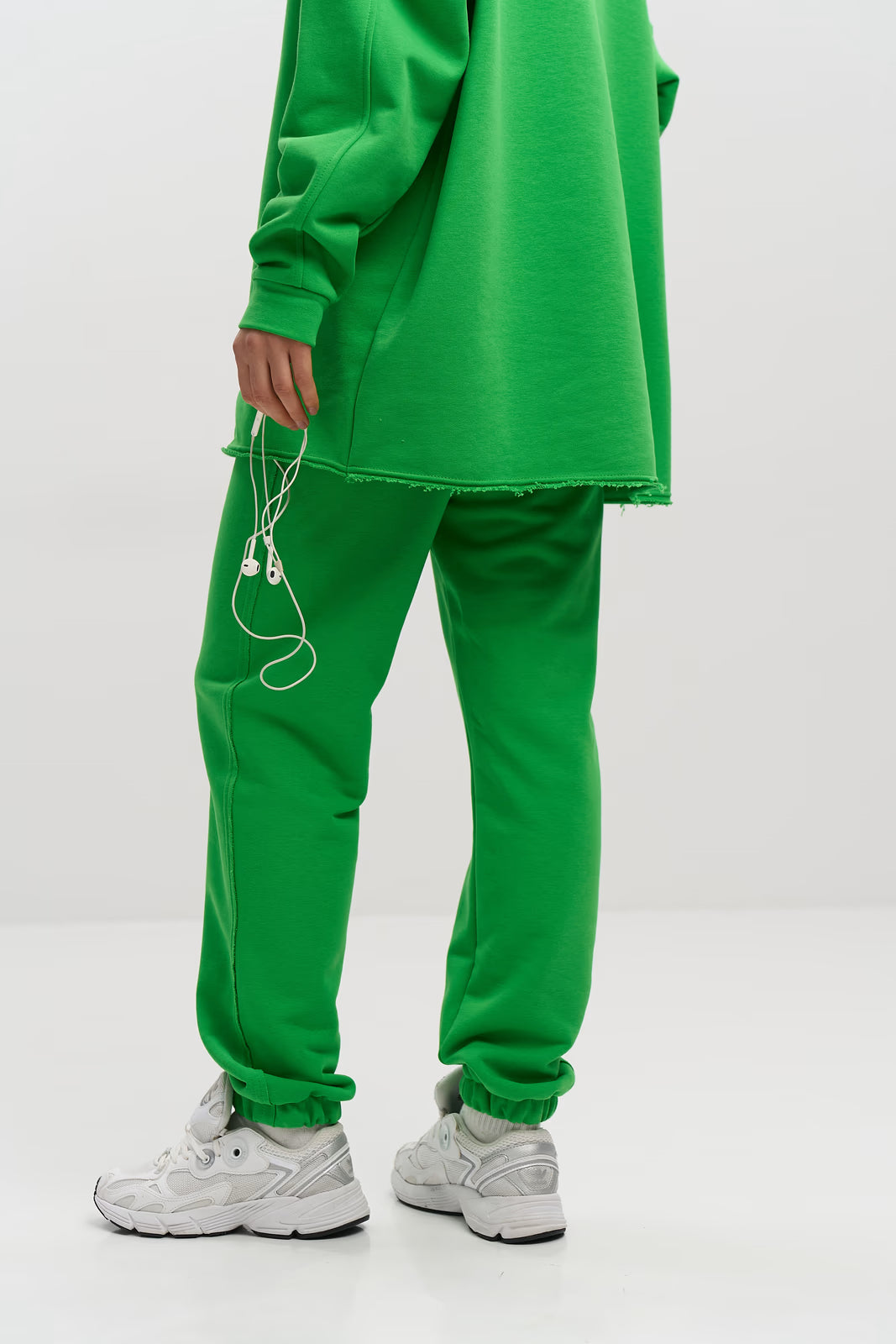 WOMEN’S JOGGER SWEATPANTS WITH RAW EDGE GREEN | MMSW