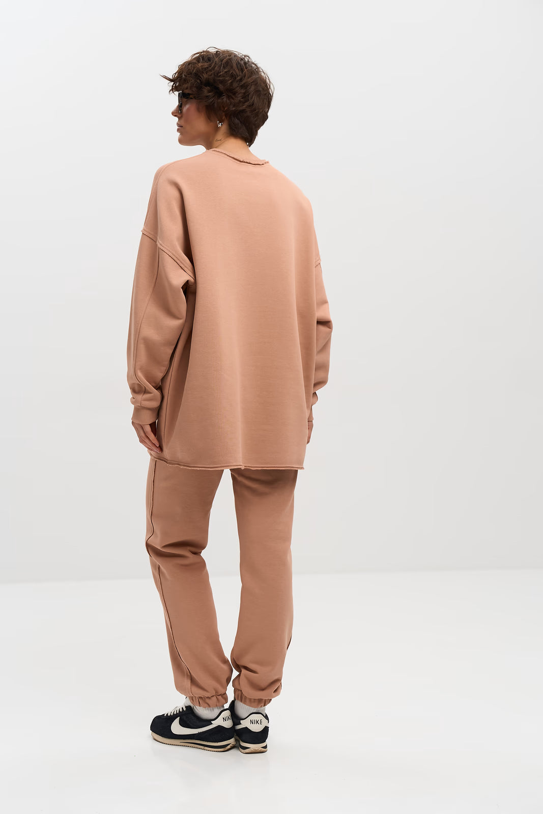WOMEN’S SWEATSHIRT WITH RAW EDGES MACCHIATO | MMSW