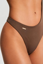 WOMEN’S CUT-OUT SWIMSUIT CHOCOLATE | MMSW