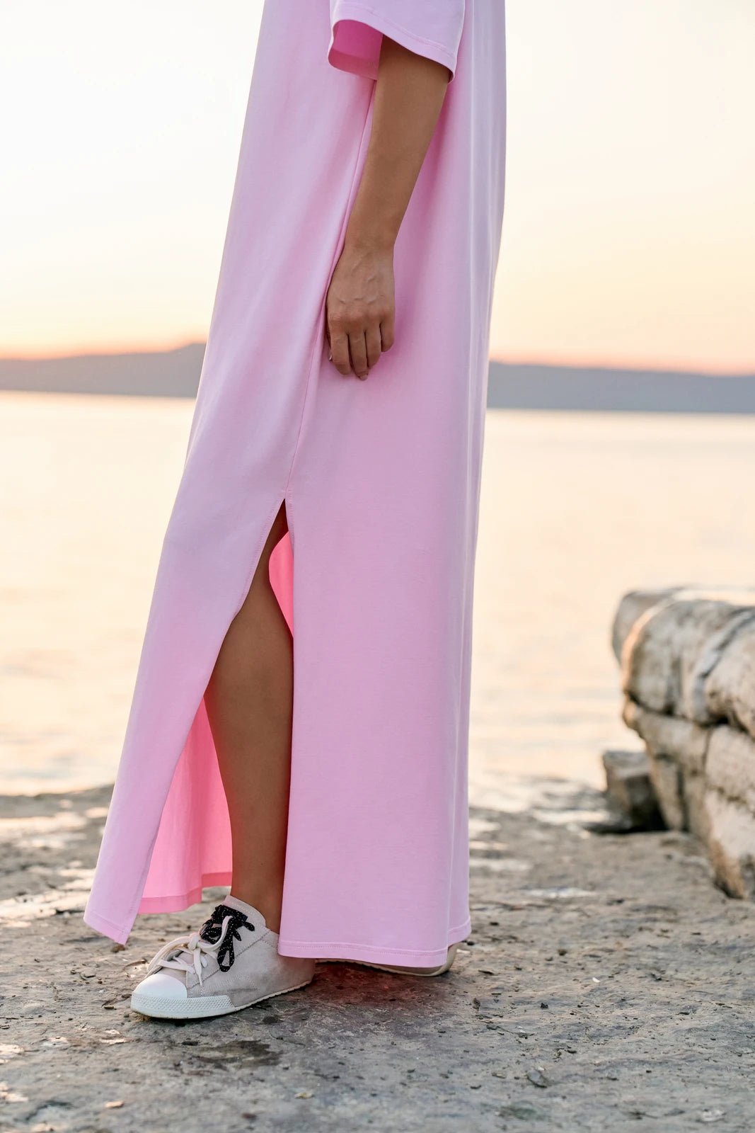 WOMEN’S MAXI DRESS WITH SIDE SLITS BABY PINK | MMSW