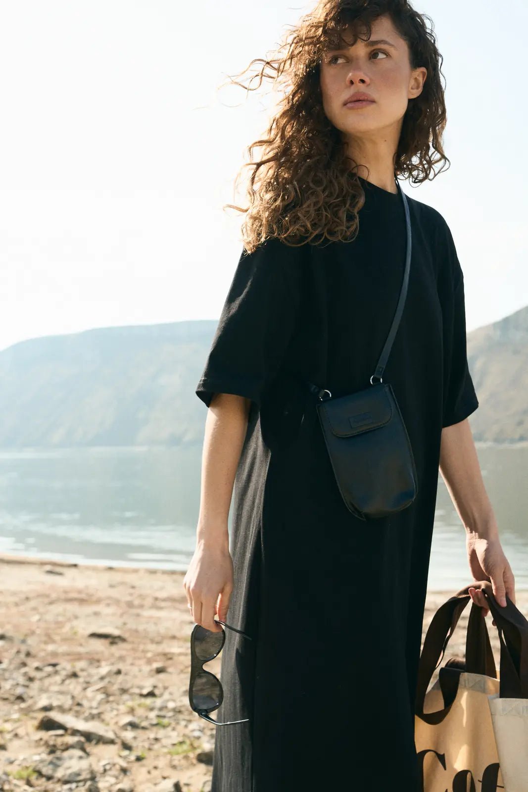 WOMEN’S MAXI DRESS WITH SIDE SLITS BLACK | MMSW