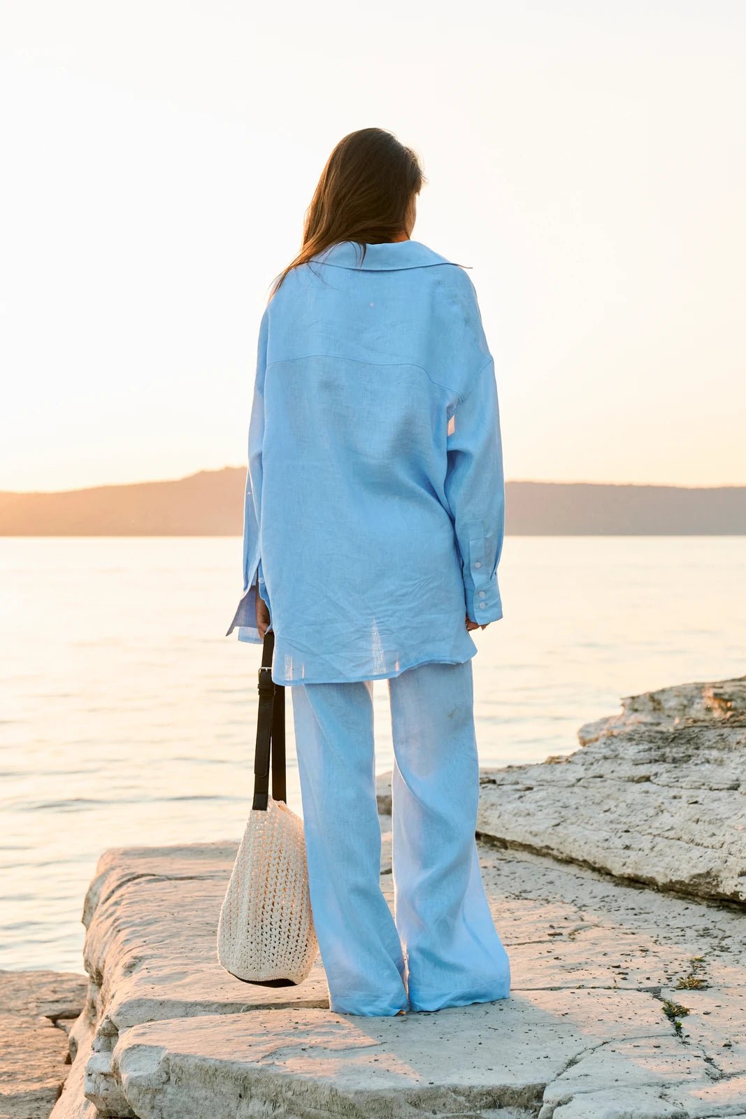 WOMEN’S OVERSIZE LINEN SHIRT LIGHT BLUE | MMSW