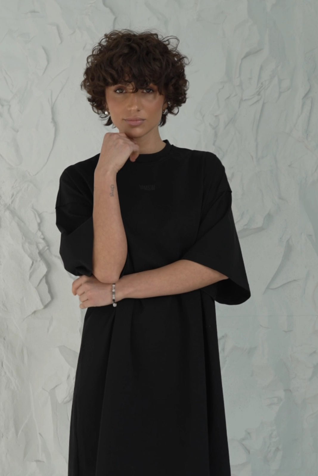 WOMEN’S OVERSIZED LONG T-SHIRT BLACK | MMSW
