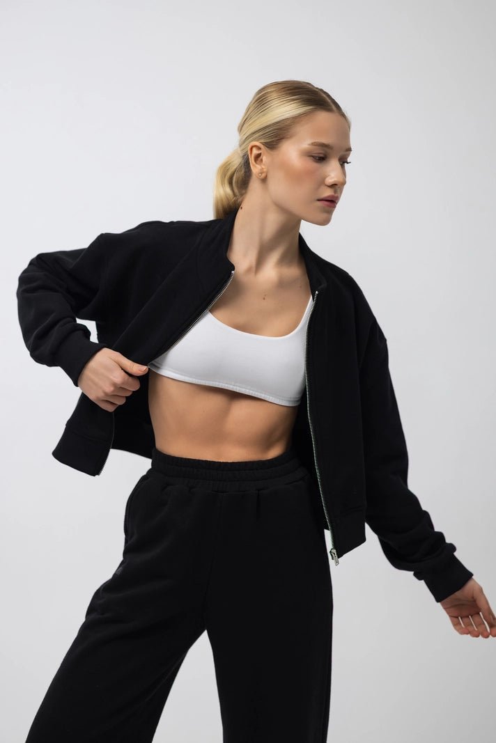WOMEN’S ZIP SWEATSHIRT BLACK | MMSW